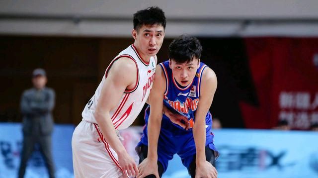 惊险对决：新疆迎战山西，双方拼尽全力的简单介绍