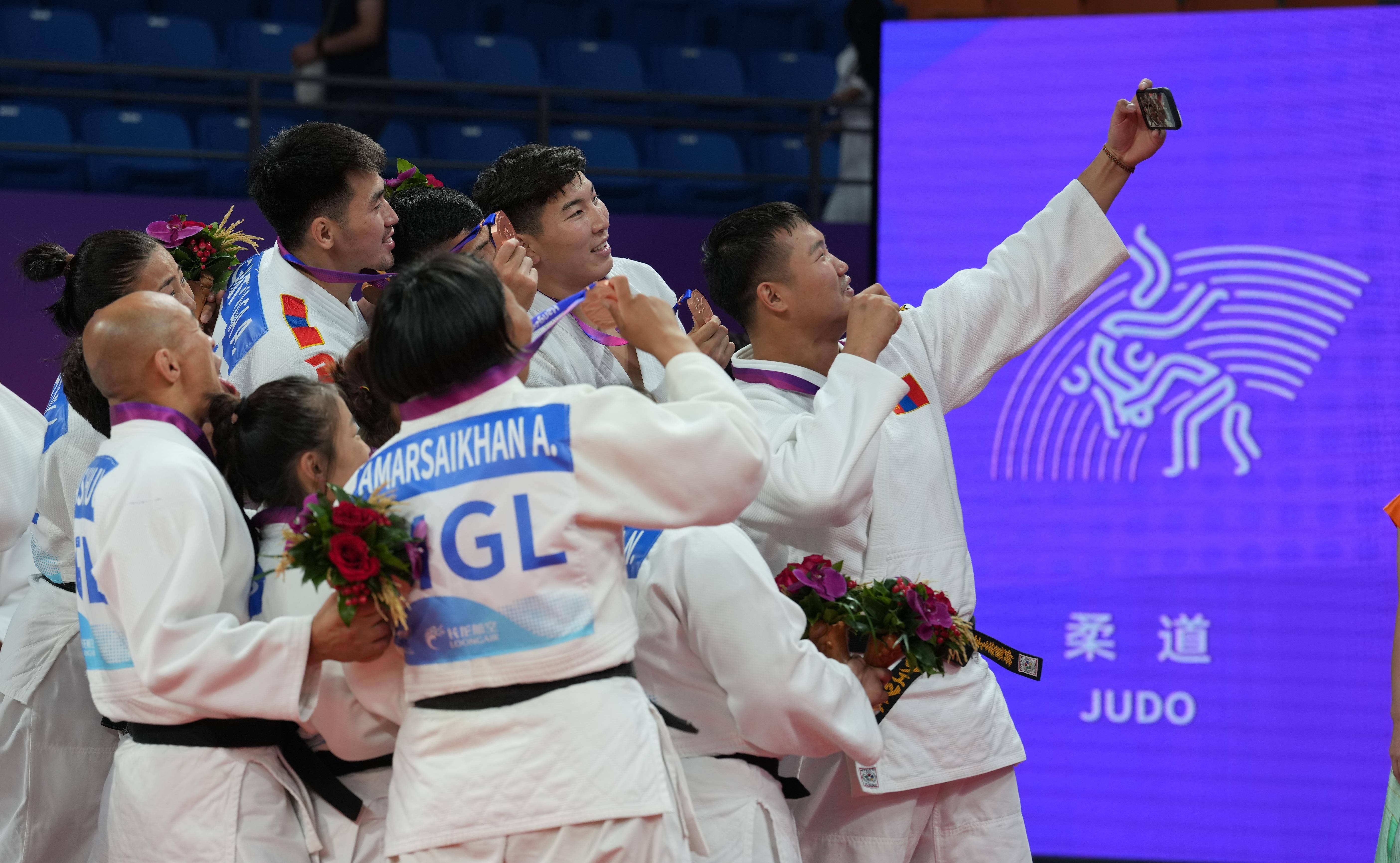 乌兹别克斯坦柔道选手晋级半决赛 乌兹别克斯坦柔道选手晋级半决赛