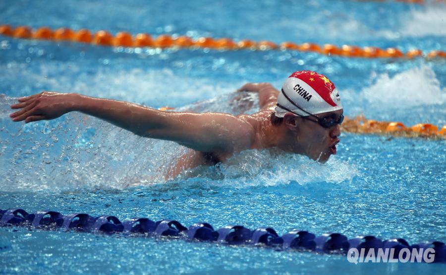 关于菲律宾游泳队奋力拼搏，力图突围的信息