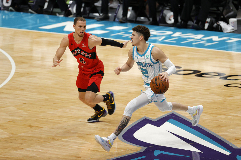 B体育体育网页版登录入口-猛龙大胜黄蜂，胡佛斯砍25分再次证明实力的简单介绍