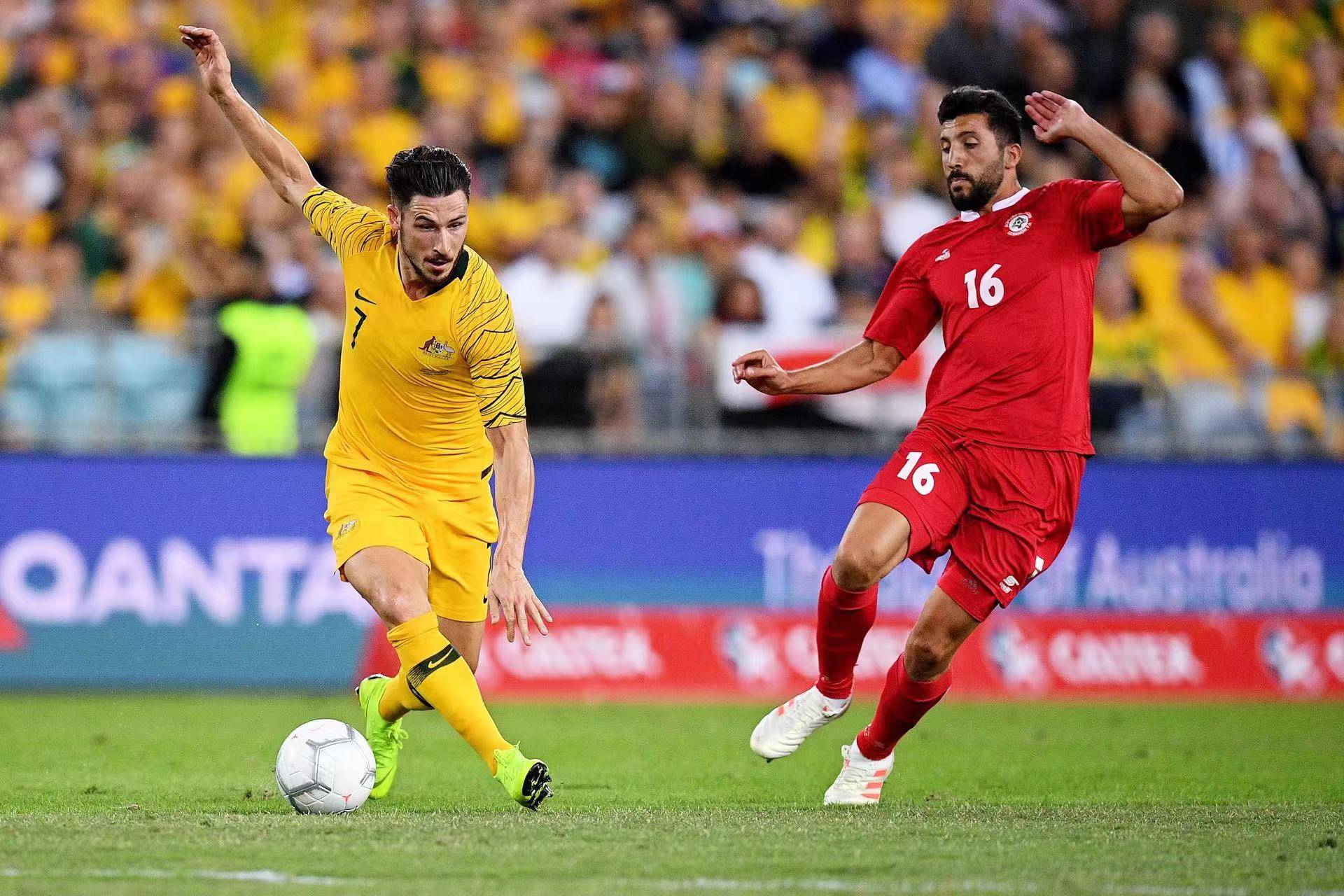 包含澳大利亚队员在国际赛事上展现出色状态,备受瞩目的词条 包含澳大利亚队员在国际赛事上展现出色状态,备受瞩目的词条