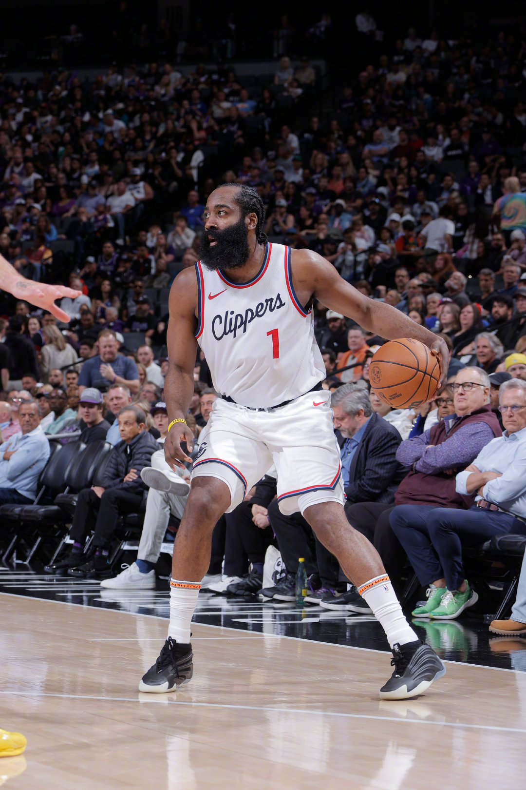 「76人不敌快船，哈里斯抢断绝杀」